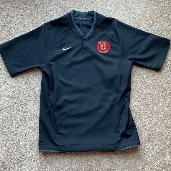 Nike short sleeve pullover - Picture 1 of 9